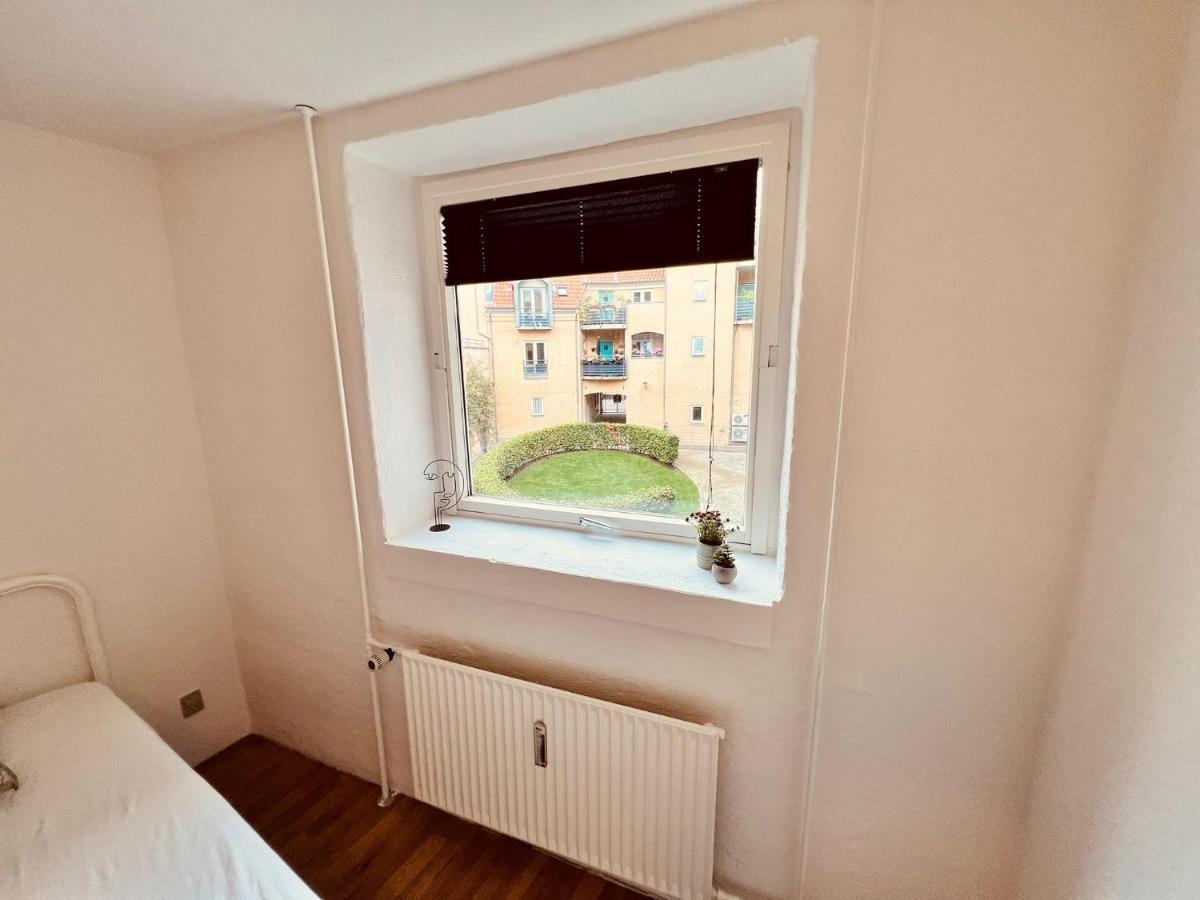Apartment In The Heart Of Олбор Екстериор снимка
